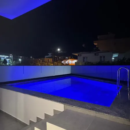 Alpha Blue Aura Duplex -triple & Private Pool شقة *