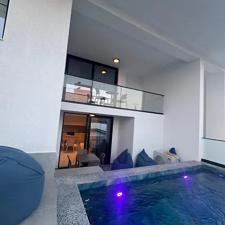 شقة Alpha Blue Aura Duplex -triple & Private Pool *