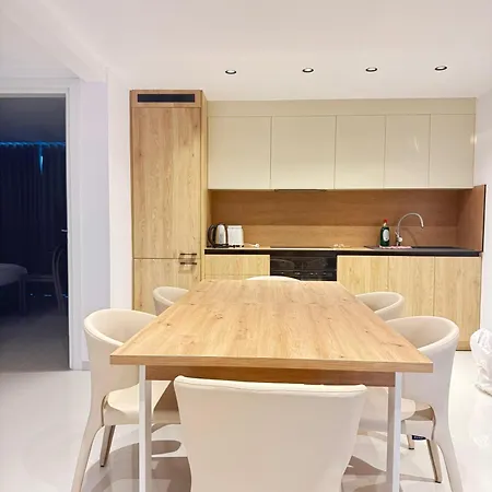 شقة Alpha Blue Aura Duplex -triple & Private Pool
