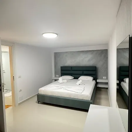 Alpha Blue Aura Duplex -triple & Private Pool كساميل